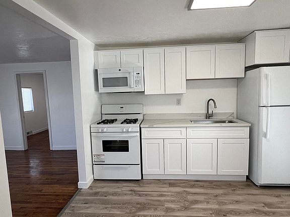5th image of 1316 Thorpe St