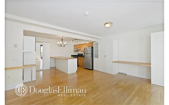 Rented by Douglas Elliman | media 27