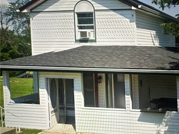 216 Orchard St W, Bairdford, PA 15006