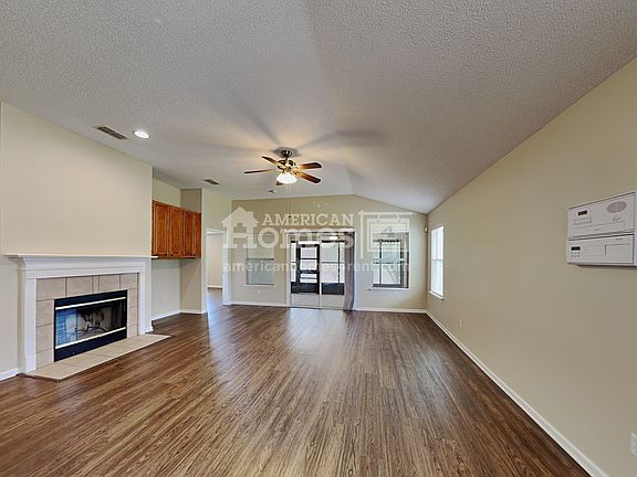 4th image of 3353 Chapel Ct