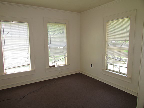 5th image of 1304 S Porter St