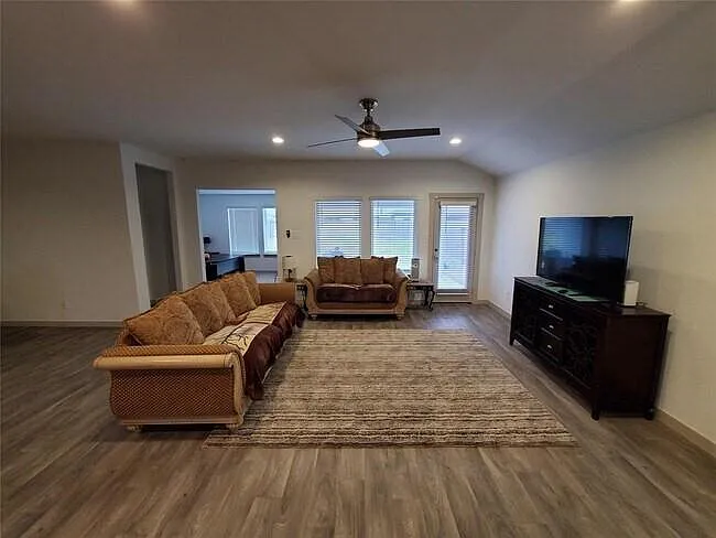 6910 Dell Vista Dr — Photo 7