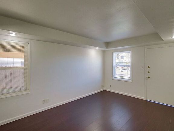 3rd image of 419 W 10th Ave