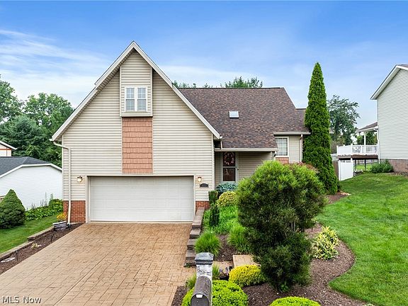2nd image of 323 Harmony Dr