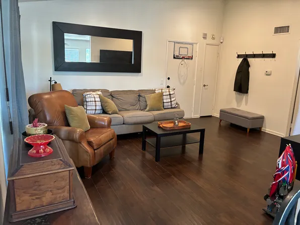 23230 Orange Ave APT 8, Lake Forest, CA 92630