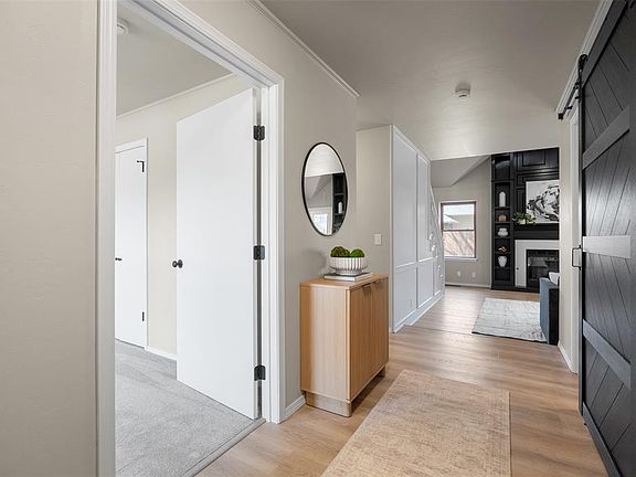3rd image of 18321 English Oak Ln