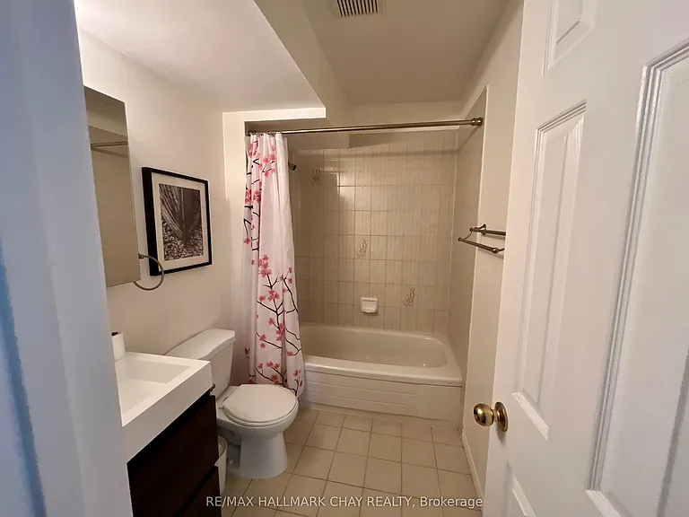 162 Settlers Way #16 — Photo 13