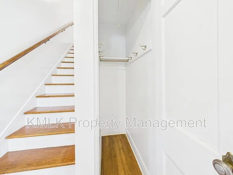 407 Washington St NE — Photo 19