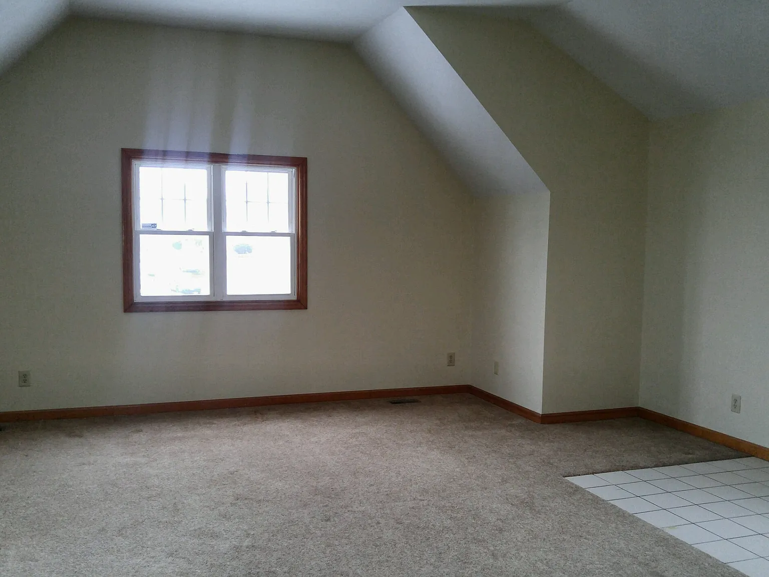 1 bed, 950 sqft, $1,150 — Photo 2