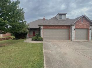 2005 Cedar Pointe Ln, Edmond, OK 73003