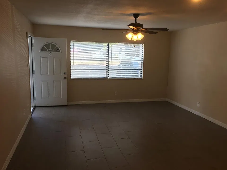Living room - 1