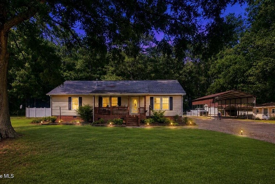 1st image of 816 Menola Saint Johns Road