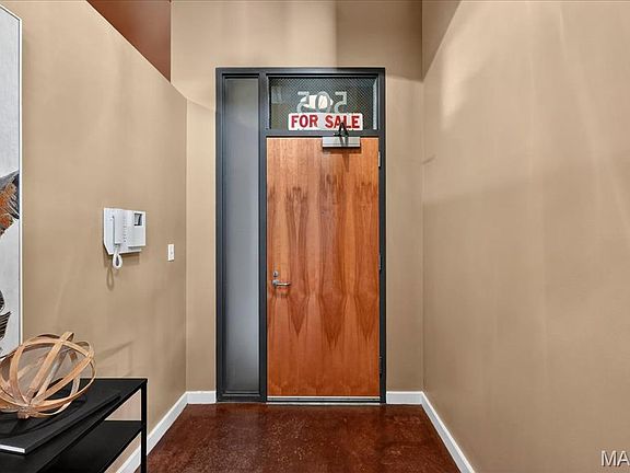 2nd image of 703 N 13th St Unit 505