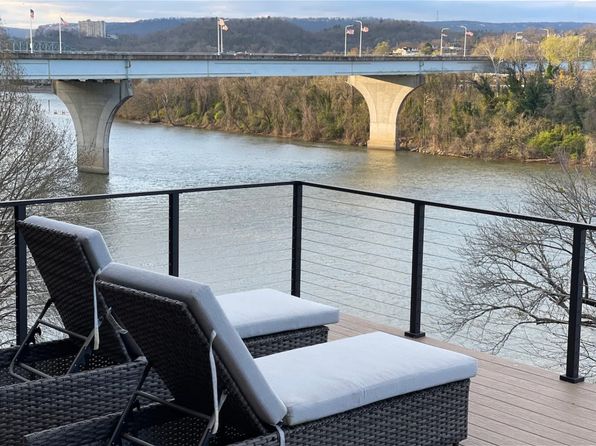 637 Battery Pl APT 1