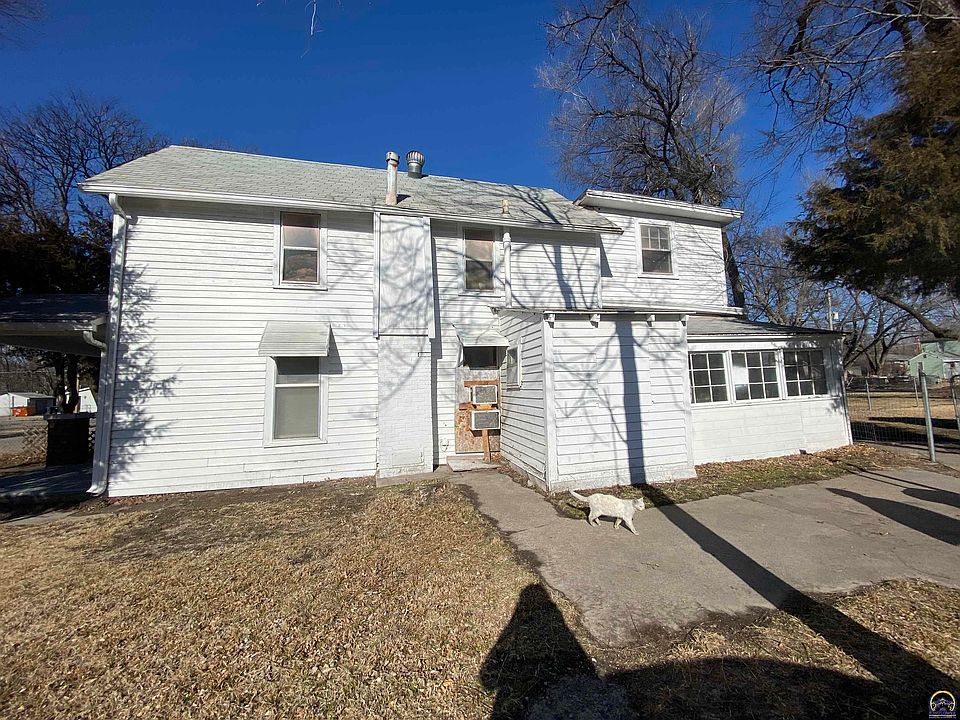2nd image of 1328 NW Van Buren St