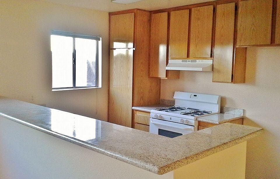 1st image of 719 E Acacia Ave #B-202