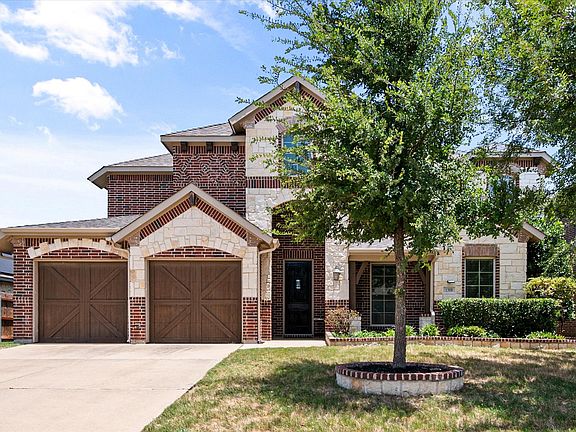2nd image of 1308 Lacey Oak Dr