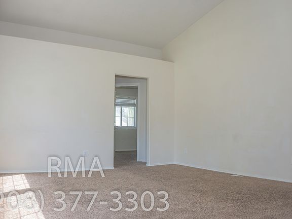 5th image of 1901 Terrace Dr