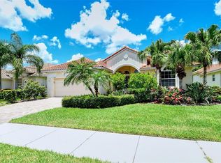 4042 65th Pl E, Sarasota, FL 34243