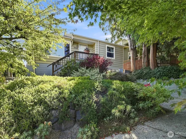 5920 39th Avenue SW, Seattle, WA 98136