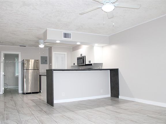 5th image of 2175 NE 56th St APT 106