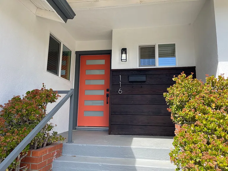 116 Penaranda Dr — Photo 2