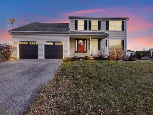 105 Stirling St, Blandon, PA 19510