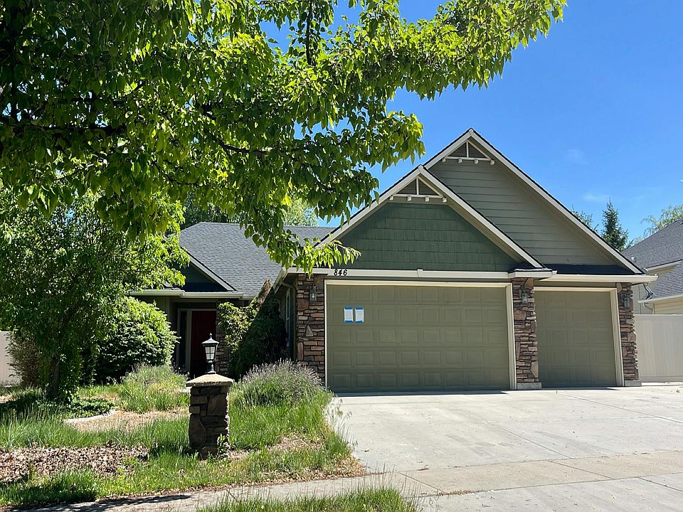 1st image of 846 W Dallan Woods Way