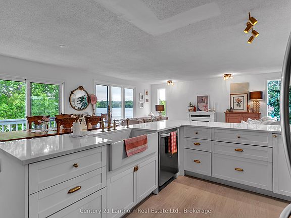 4th image of 124 Richardson Ln