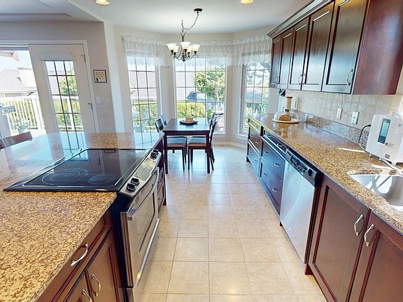 4th image of 32767 Chilcotin Dr