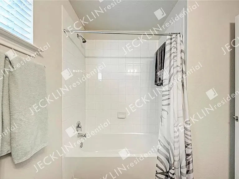 105 Kleberg Ct — Photo 20