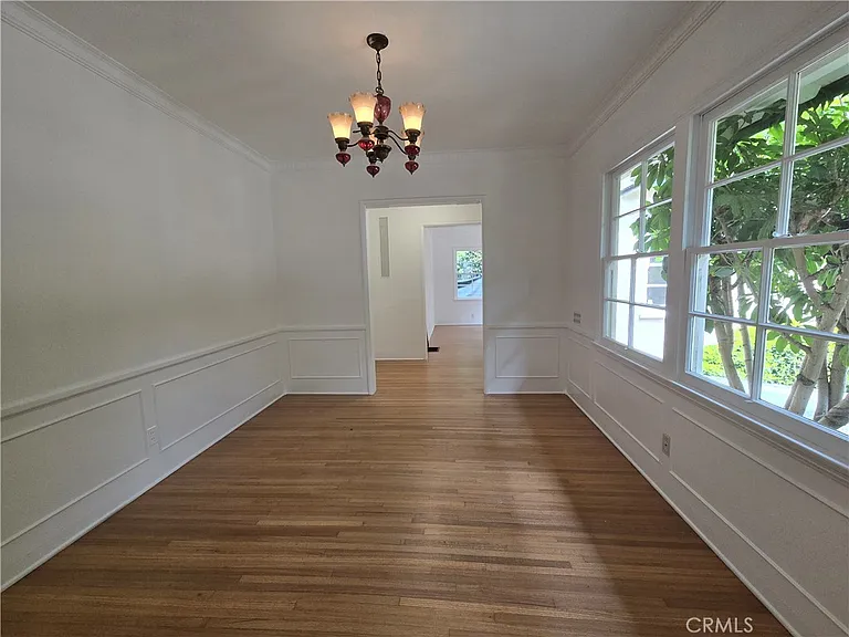 240 Euclid St — Photo 11