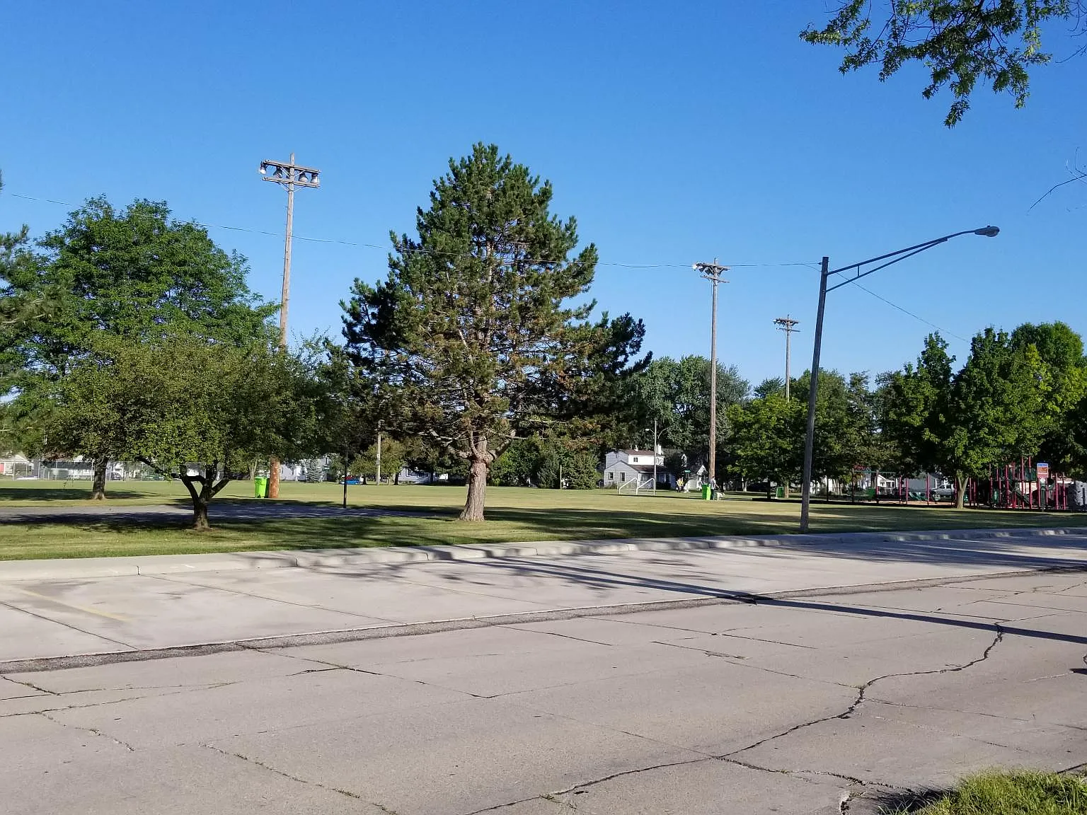 3 bed, 1141 sqft, $1,540 — Photo 4