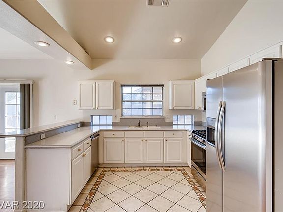 5th image of 5605 Island Breeze Ct