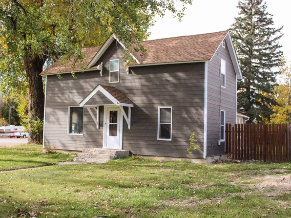 301 1st St NE, Choteau, MT 59422
