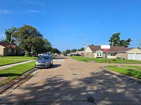 4th image of 2700 English Colony Dr