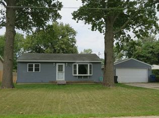 155 Oak Ridge Rd, Waterloo, IA 50702