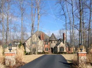 1908 Woodlands Pl, Powell, OH