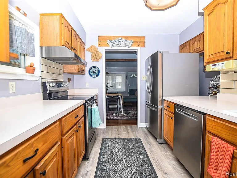 630 Ardmore Dr — Photo 10