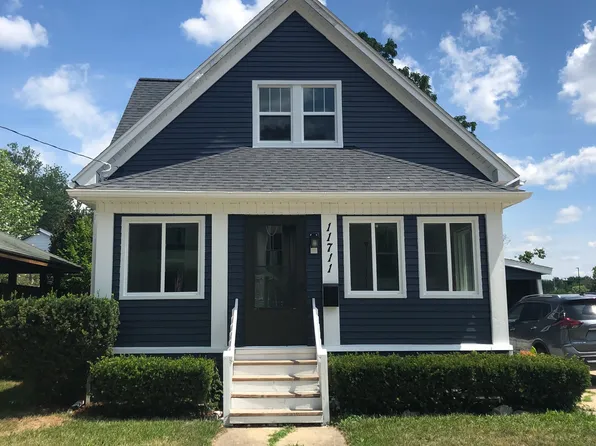 11711 Davis St, Grand Blanc, MI 48439