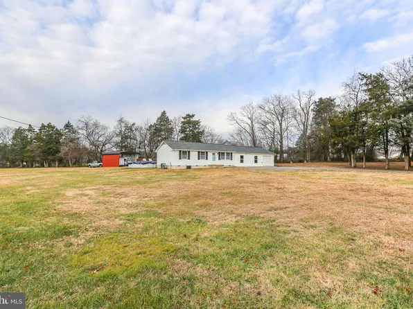 92 McCarty Rd, Fredericksburg, VA 22405