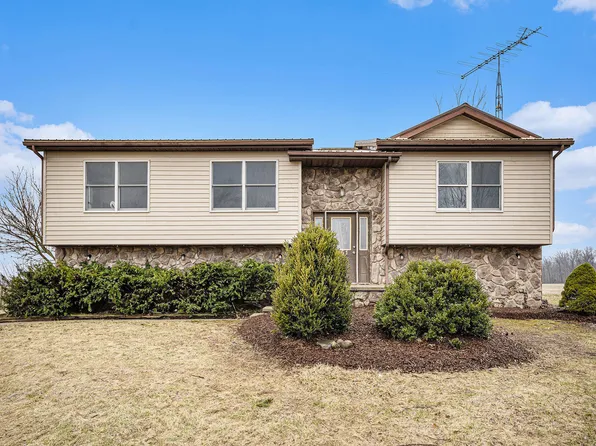 1151 W Reading Rd, Hillsdale, MI 49242