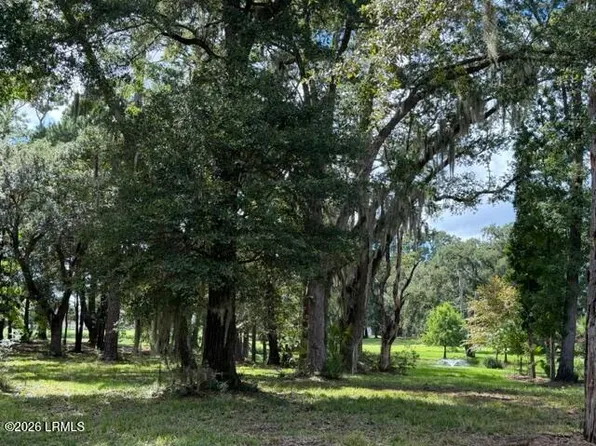 17 Barnwell Drive, Beaufort, SC 29907
