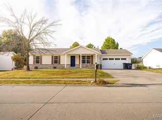 10 Robin Hood Dr, Troy, MO 63379