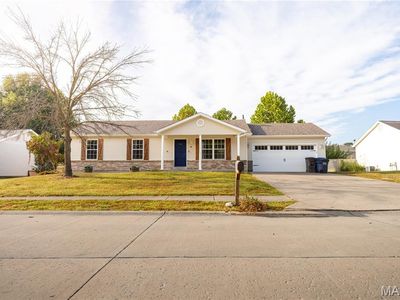 10 Robin Hood Dr, Troy, MO, 63379