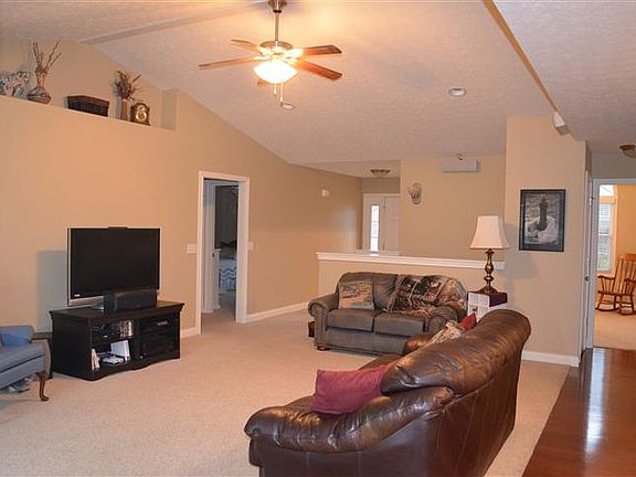 5th image of 2840 Amberwood Dr