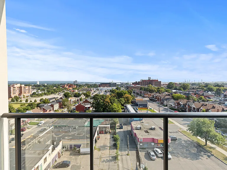 220 Cannon St E — Photo 55