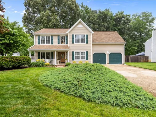816 Woodcott Dr, Chesapeake, VA 23322