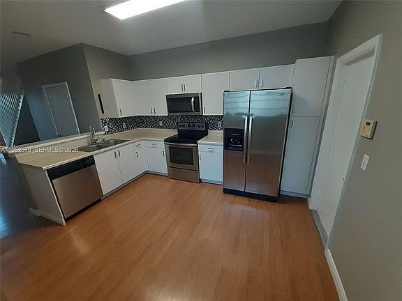 2nd image of 3618 San Simeon Cir #3618
