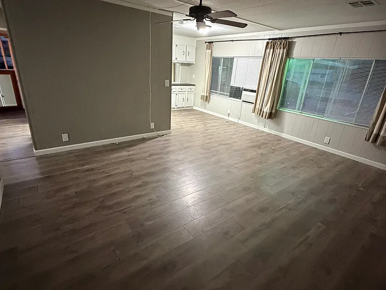 32785 Wesley St — Photo 2